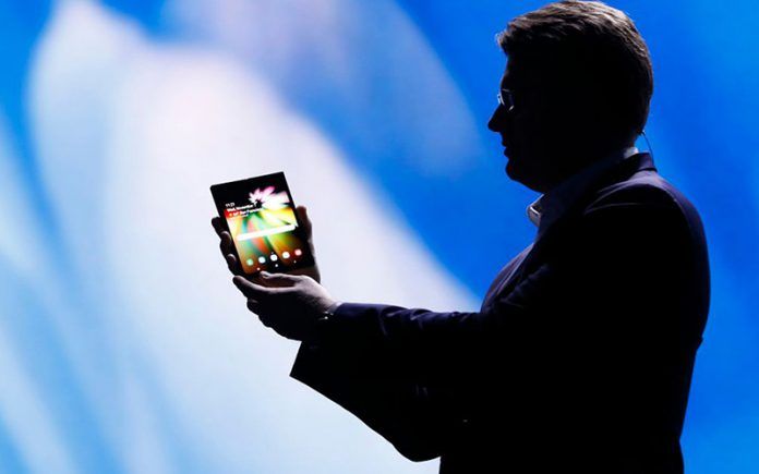 Galaxy Fold (2) Galaxy Fold (2)