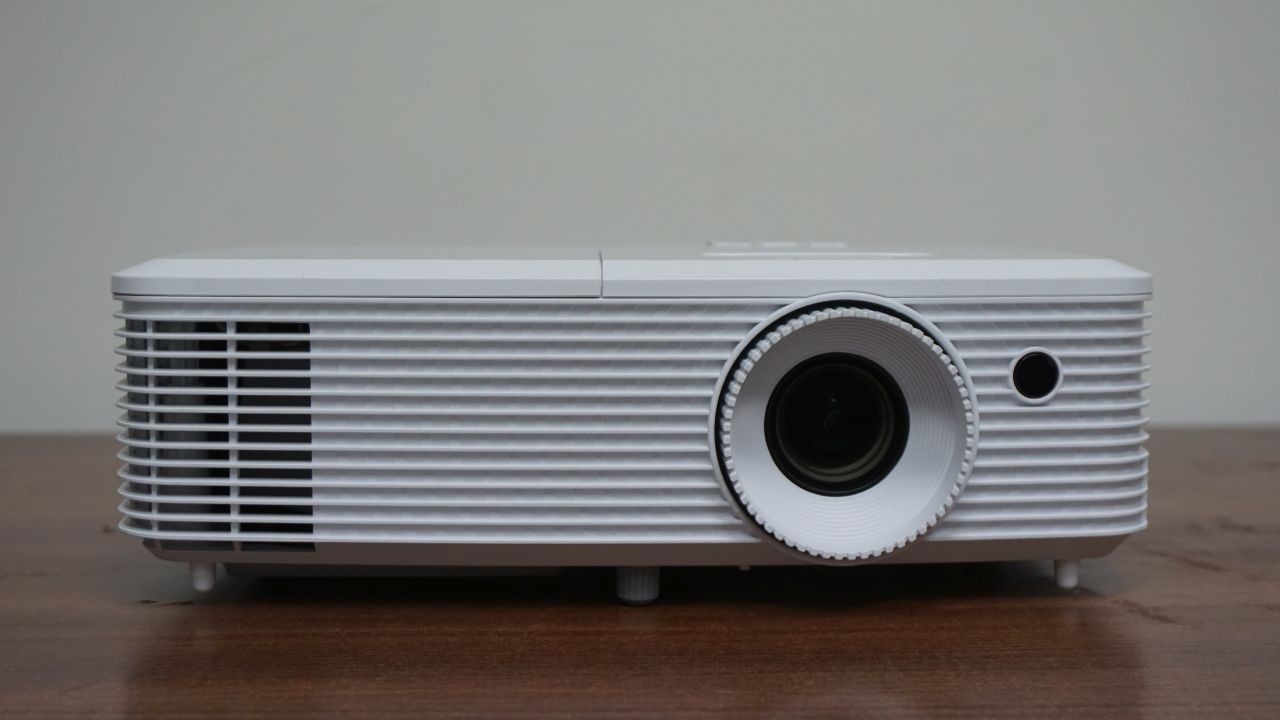 Optoma HD27 projector