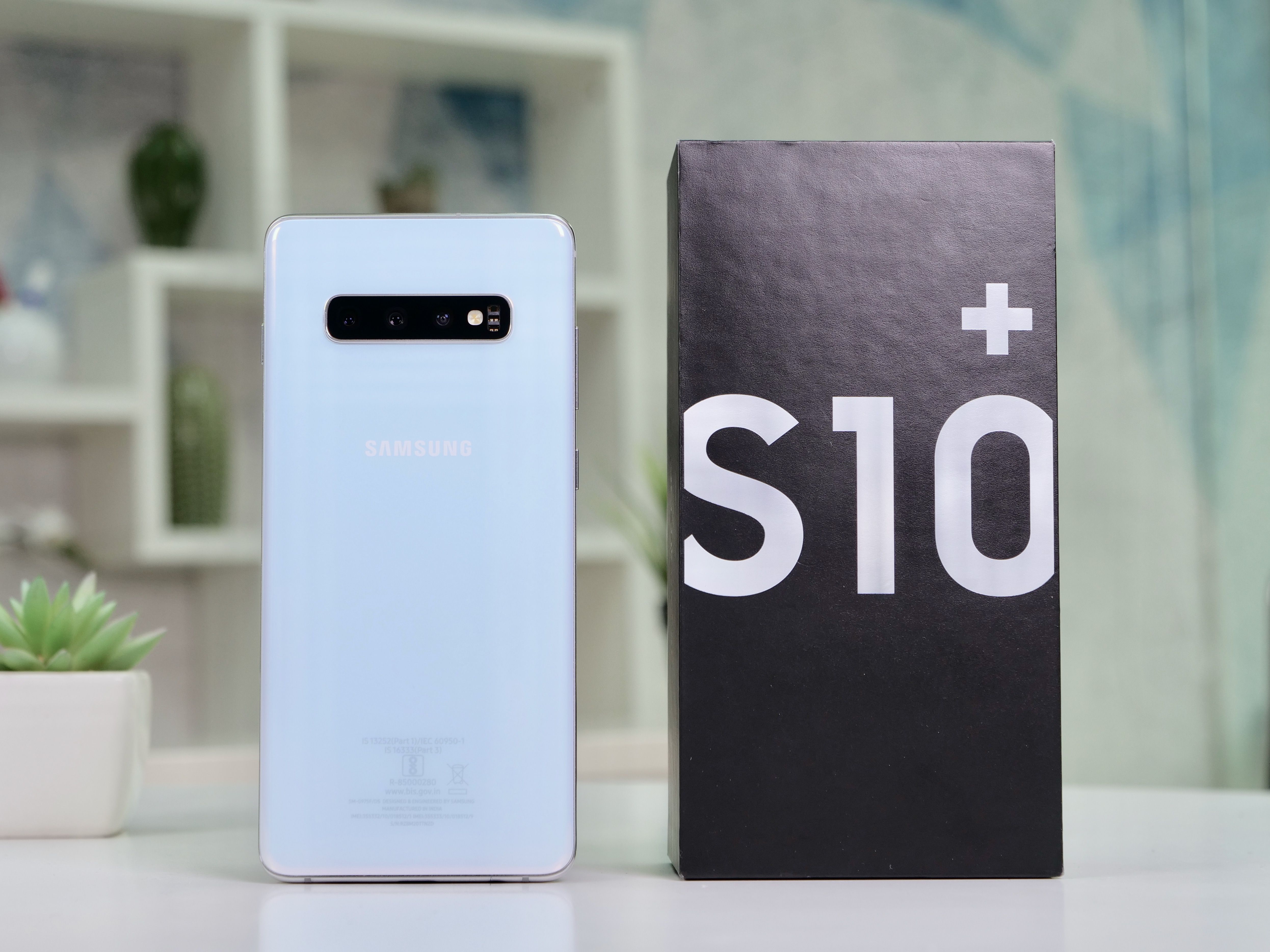 Samsung Galaxy S10 Plus Review: Milestone Before The Next Phase Unfolds - MySmartPrice
