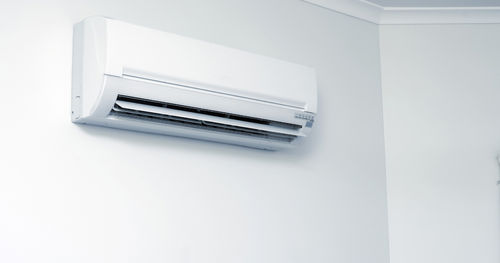 https://assets.mspimages.in/gear/wp-content/uploads/2021/10/Realme-Air-Conditioner.jpg