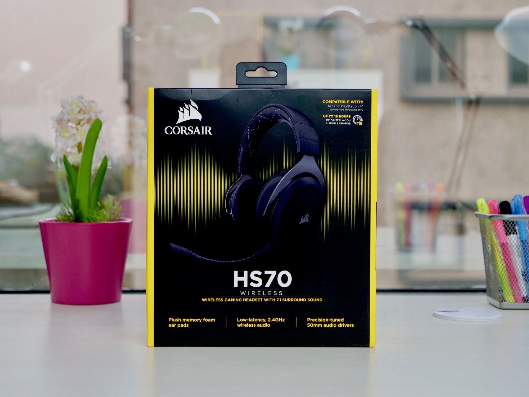 Corsair HS70 Review Good Wireless Gaming Headset Under 100