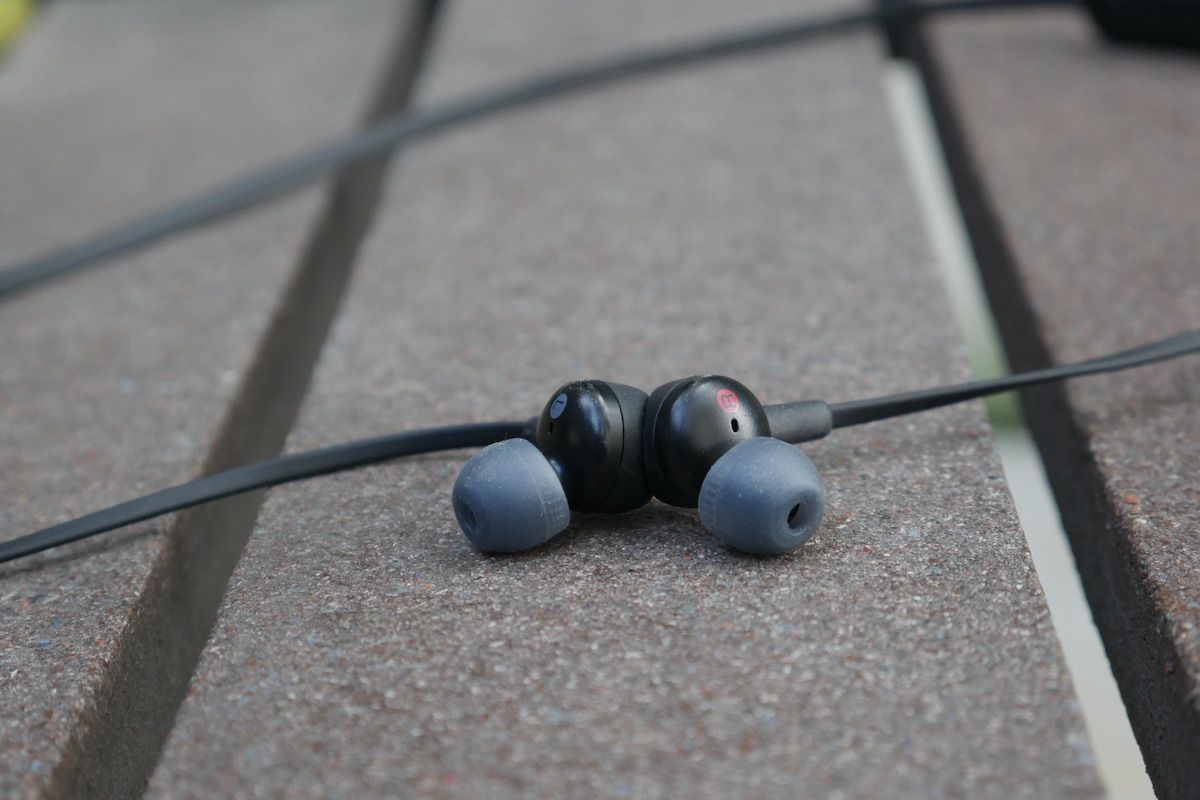 Sony wireless discount earphones wi xb400