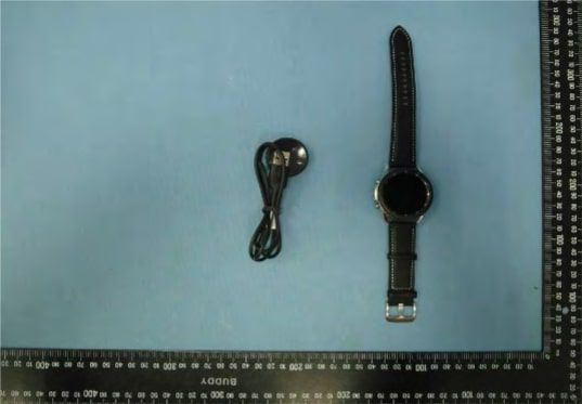 The first photos of the Samsung Galaxy Watch 3 from all sides