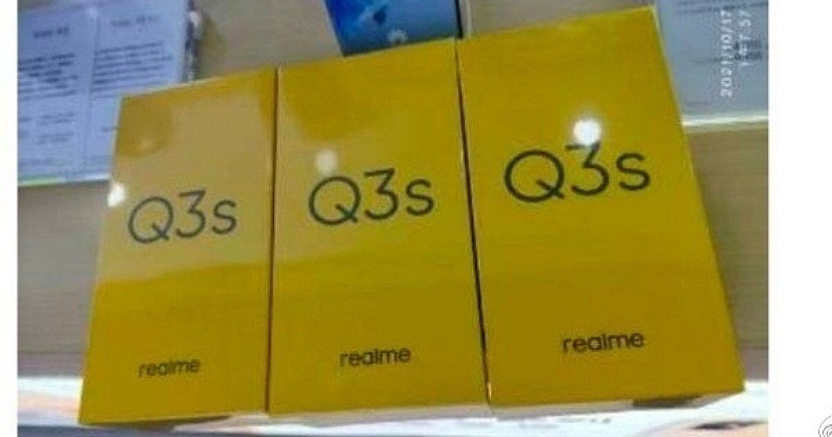 Realme Q3s retail box