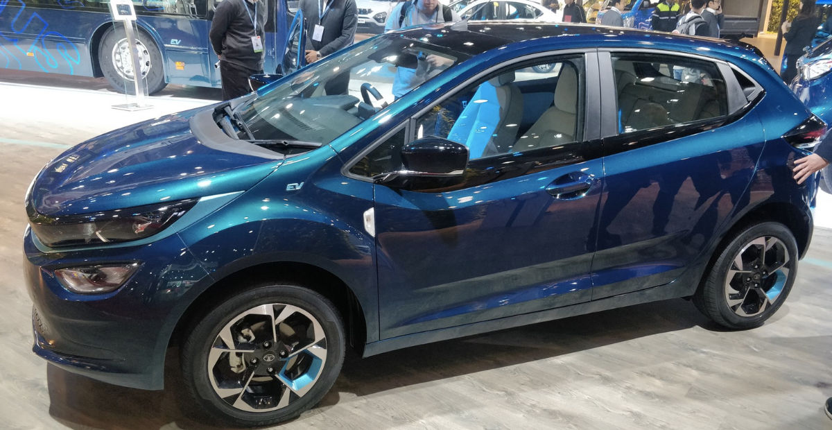 Tata altroz deals price ev