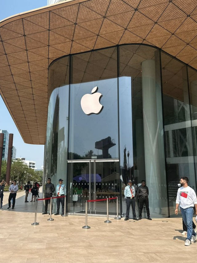Apple BKC Mumbai Store in Pictures: A Closer Look