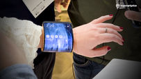 Motorola Bendable Concept Phone First Impressions: The Most Impressive Thing About it isnt the Display, its the Battery