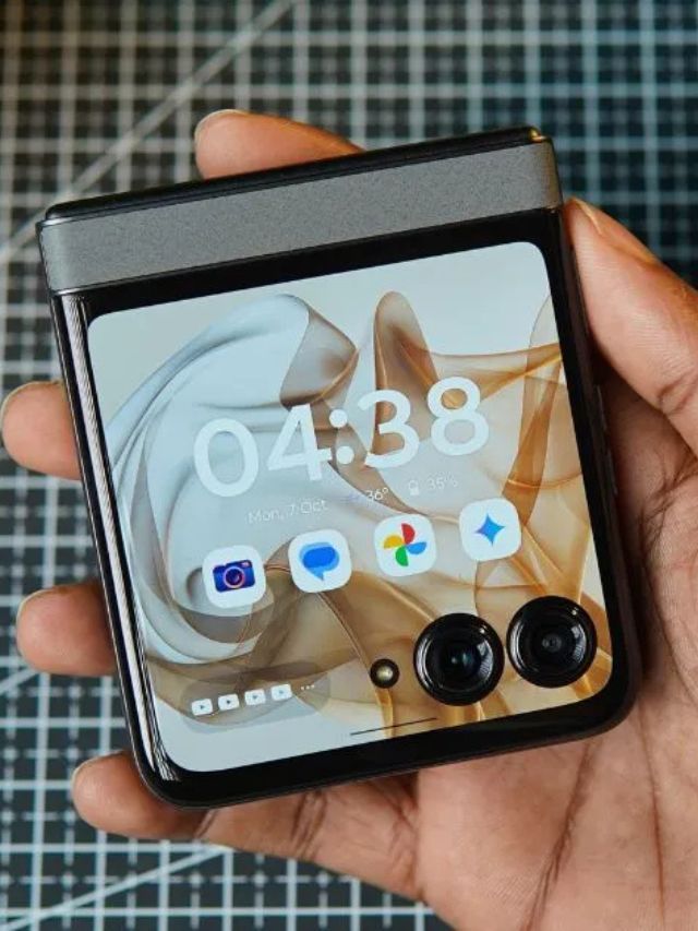 Motorola Razr 50 Review: Should You Buy in 10 Points