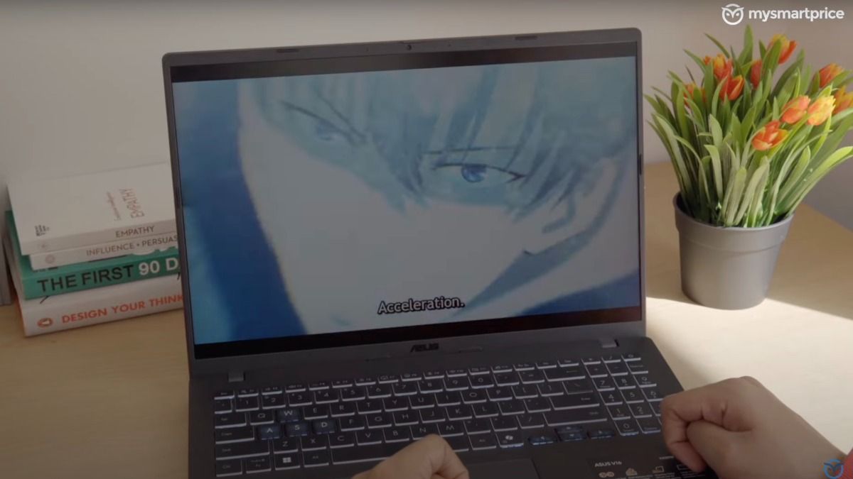 Asus Gaming V16's Display