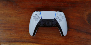 Sony PS5 DualSense controller xbox