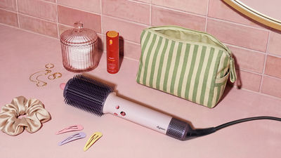 Dyson Airsmooth Hot Air Brush Launched With Anti-Snag Bristles and Intelligent Heat Control