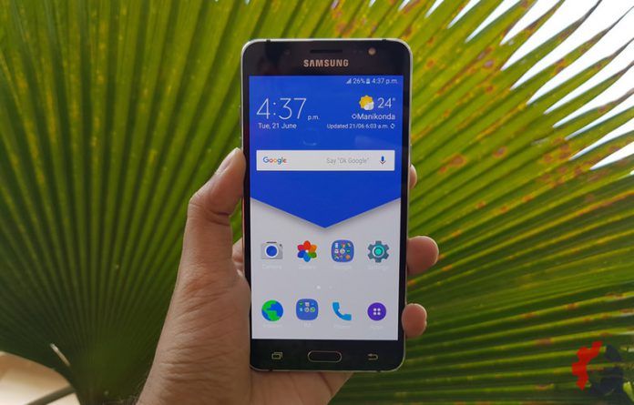 Samsung Galaxy J5 (2016) - Design