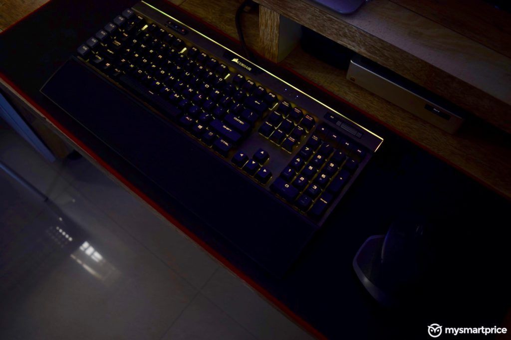 Corsair K95 RGB Platinum Gaming Mechanical Keyboard RGB Lighting In Dark
