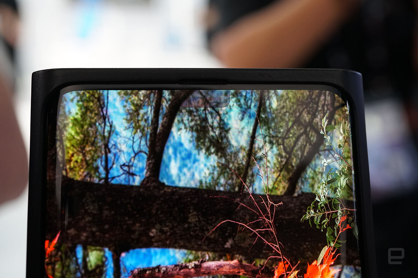 OPPO Under-Display Selfie Camera Prototype Pixellation Issue