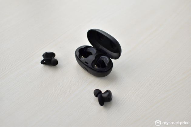 1More Stylish True Wireless Earbuds Case Opened Earbuds Out
