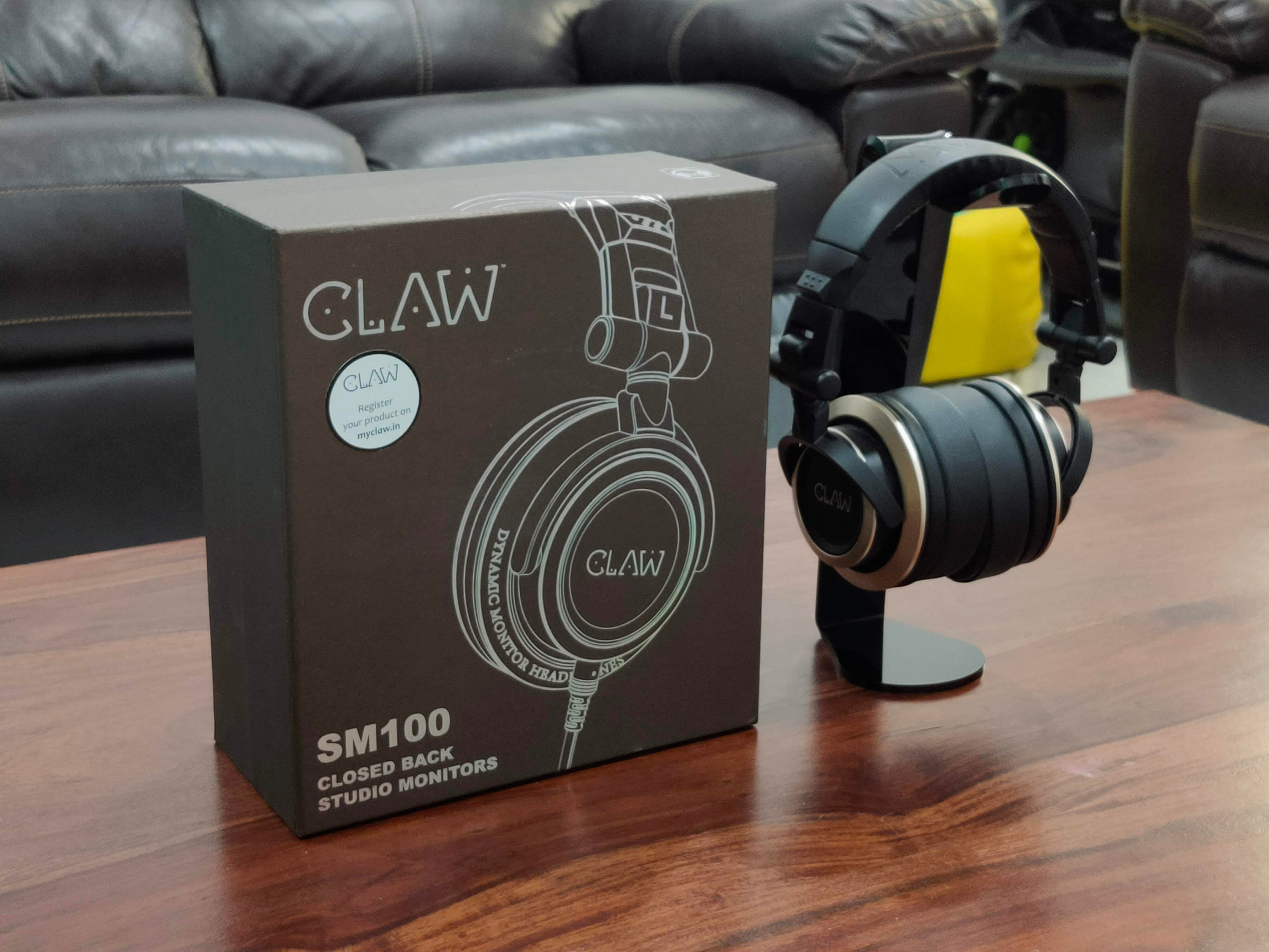 CLAW SM100 Headphones Box