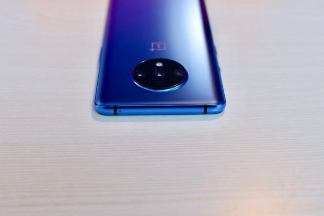 OnePlus 7T Secondary Microphone Top Design