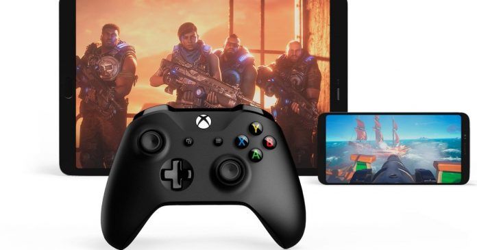 Xbox xCloud game streaming with xBox controller, tablet and phone