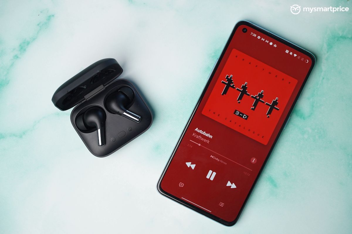 OnePlus Buds Pro Review - Bass So Good, it Makes Me Weep | Comparison