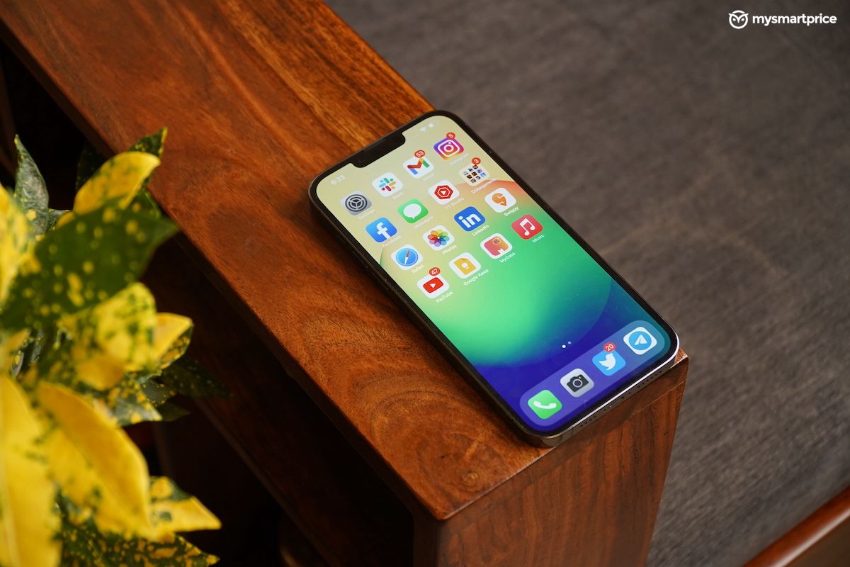 iPhone 13 Pro Max Review In-Depth - Living Up to the 'Pro' Moniker -  MySmartPrice