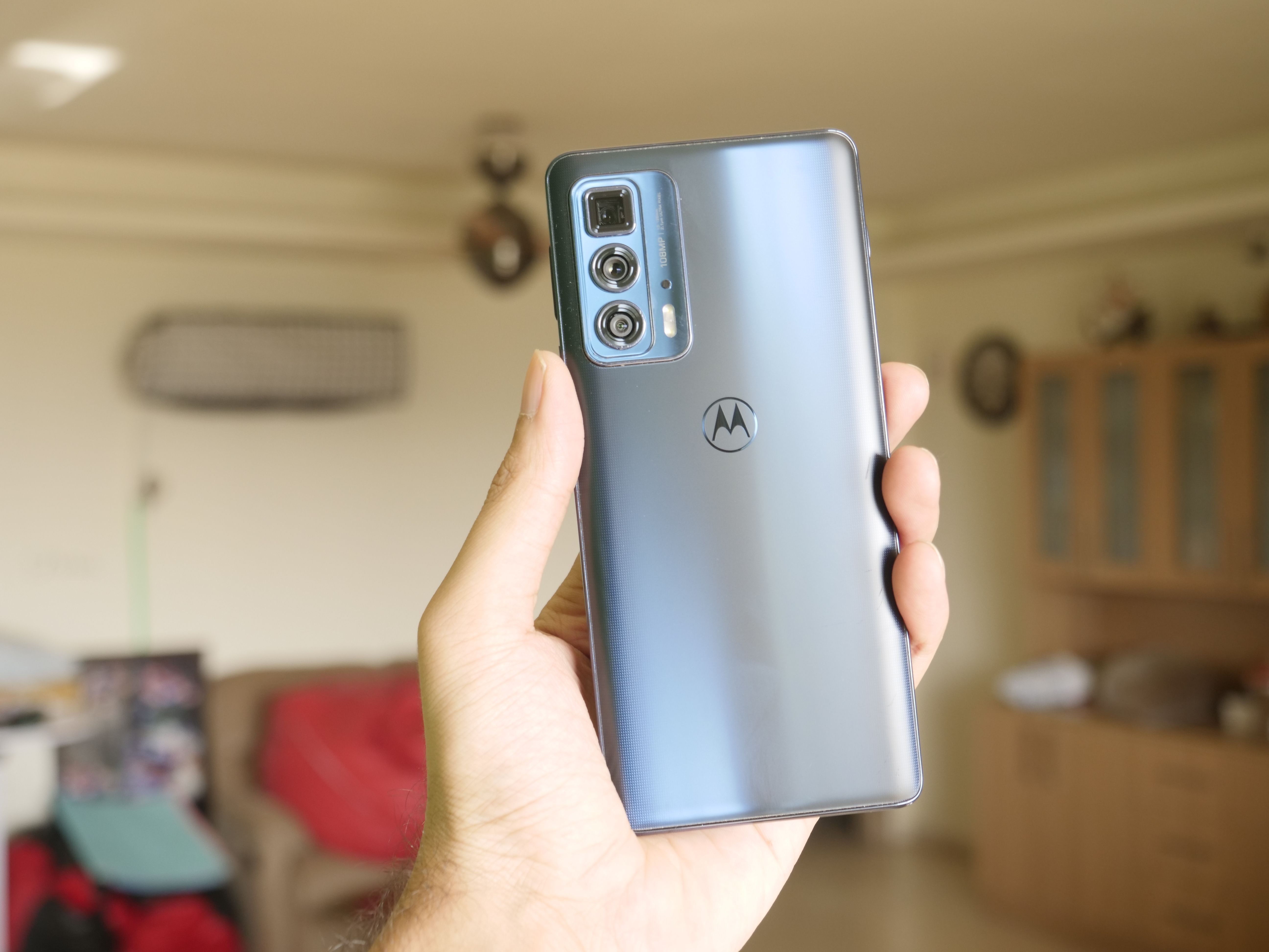 Moto Edge 20 Pro Review: Great Device With A Few Rough Edges - MySmartPrice