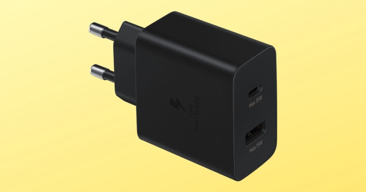 Samsung 35W Power Adapter Duo TA-220 is now available for purchase in India