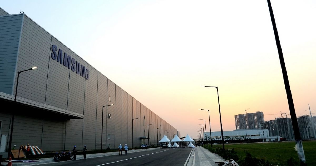Samsung started the biggest smartphone factory in the world, in Noida, India