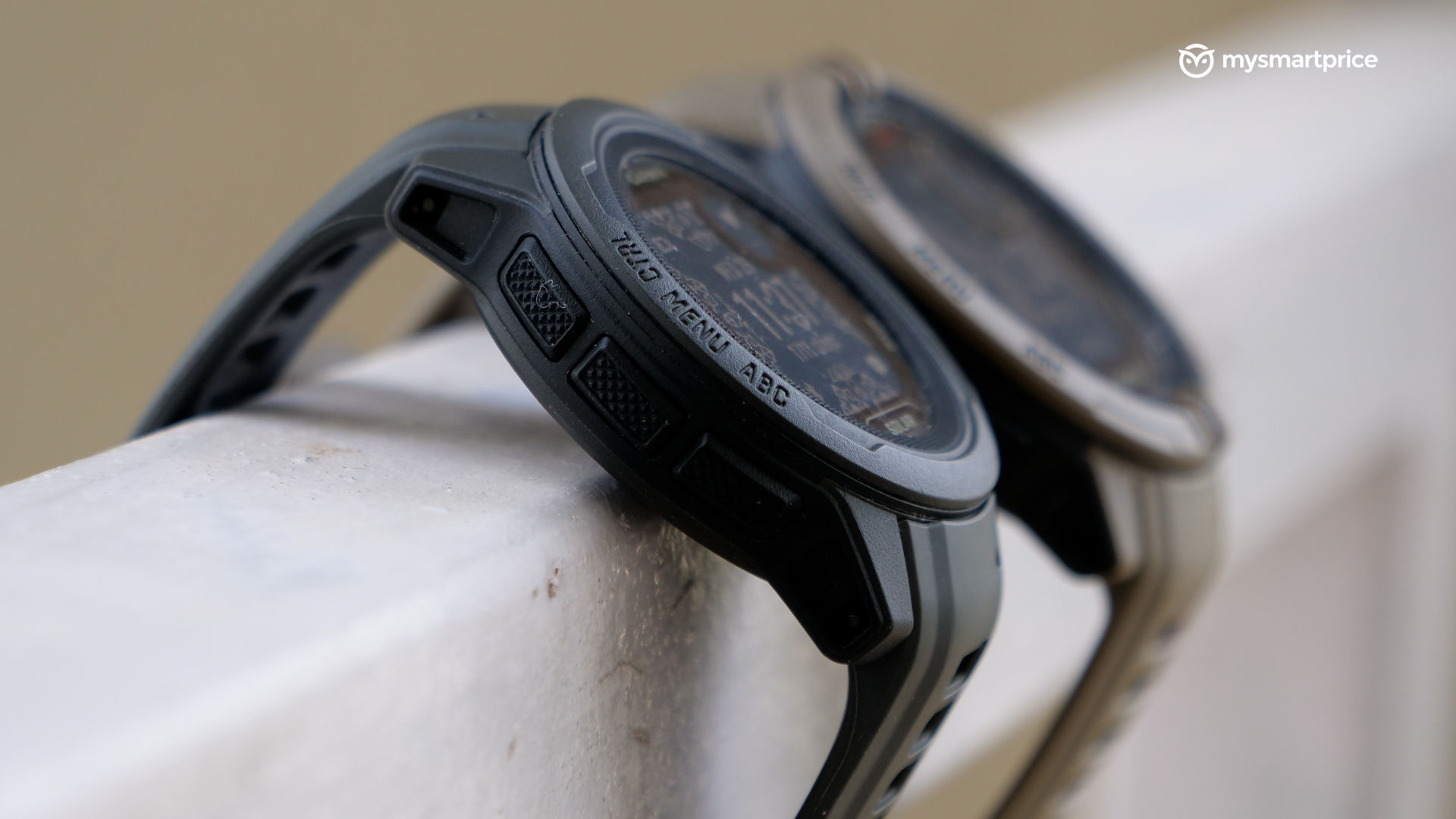 Garmin Instinct 2S Solar Review: Half the Size at Same Price - MySmartPrice