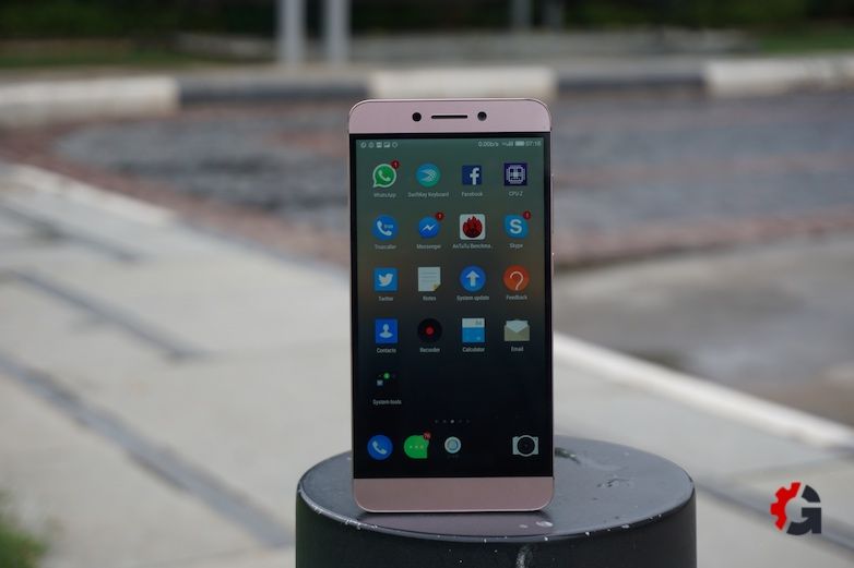 Le 2 Review