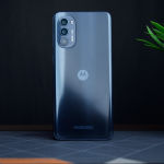 Moto G82